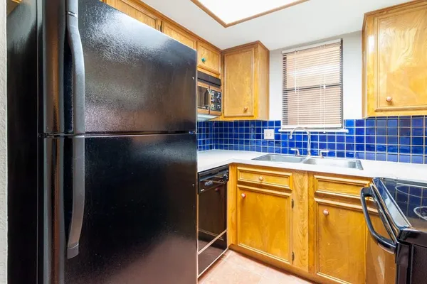 $1,100 | 706 West 22nd Street, Unit 307, Austin, TX 78705