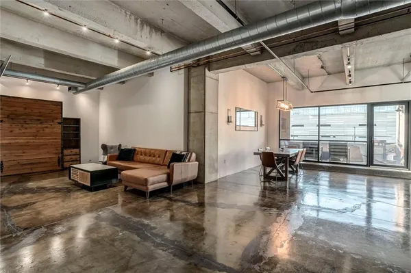 $455,000 | 360 West Pershing Road, Unit 230, Kansas City, MO 64108