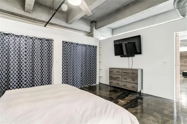 $455,000 | 360 West Pershing Road, Unit 230, Kansas City, MO 64108