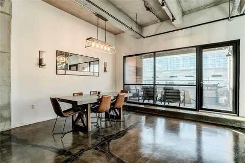 $455,000 | 360 West Pershing Road, Unit 230, Kansas City, MO 64108