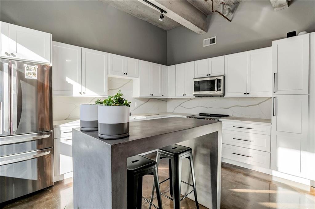 360 West Pershing Road, Unit 230 Kansas City, MO 64108 - Photo 17 of 33