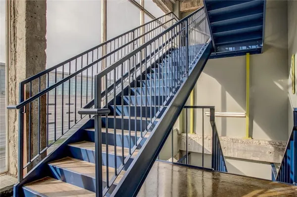 $455,000 | 360 West Pershing Road, Unit 230, Kansas City, MO 64108