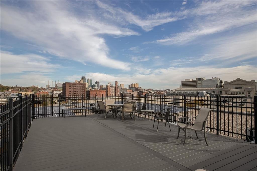 360 West Pershing Road, Unit 230 Kansas City, MO 64108 - Photo 29 of 36