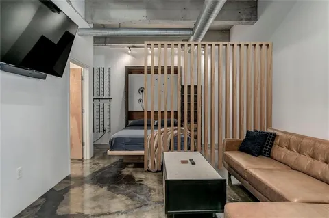 $455,000 | 360 West Pershing Road, Unit 230, Kansas City, MO 64108