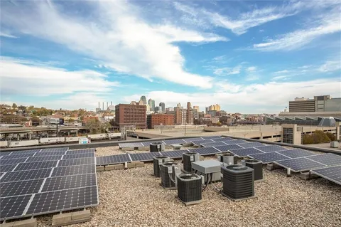 $455,000 | 360 West Pershing Road, Unit 230, Kansas City, MO 64108