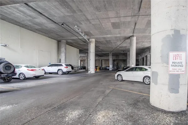 $455,000 | 360 West Pershing Road, Unit 230, Kansas City, MO 64108