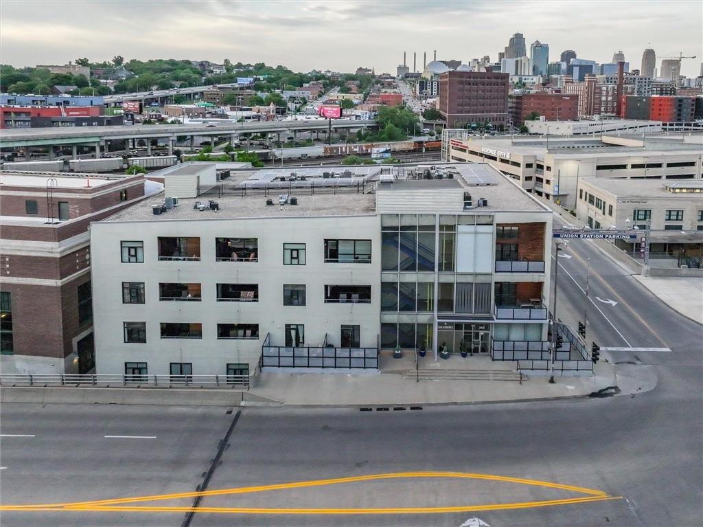360 West Pershing Road, Unit 230 Kansas City, MO 64108 - Photo 38 of 43
