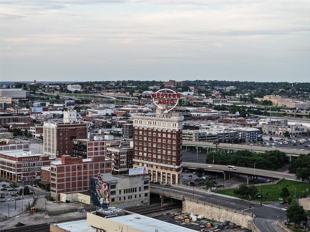 360 West Pershing Road, Unit 230 Kansas City, MO 64108 - Photo 41 of 43