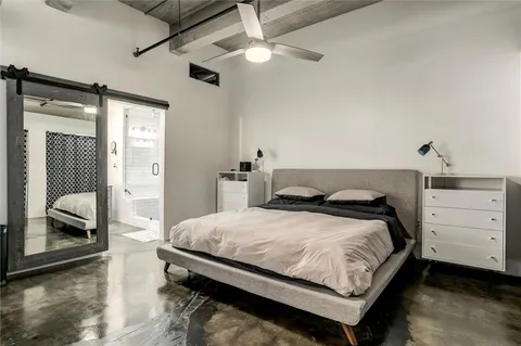 $455,000 | 360 West Pershing Road, Unit 230, Kansas City, MO 64108