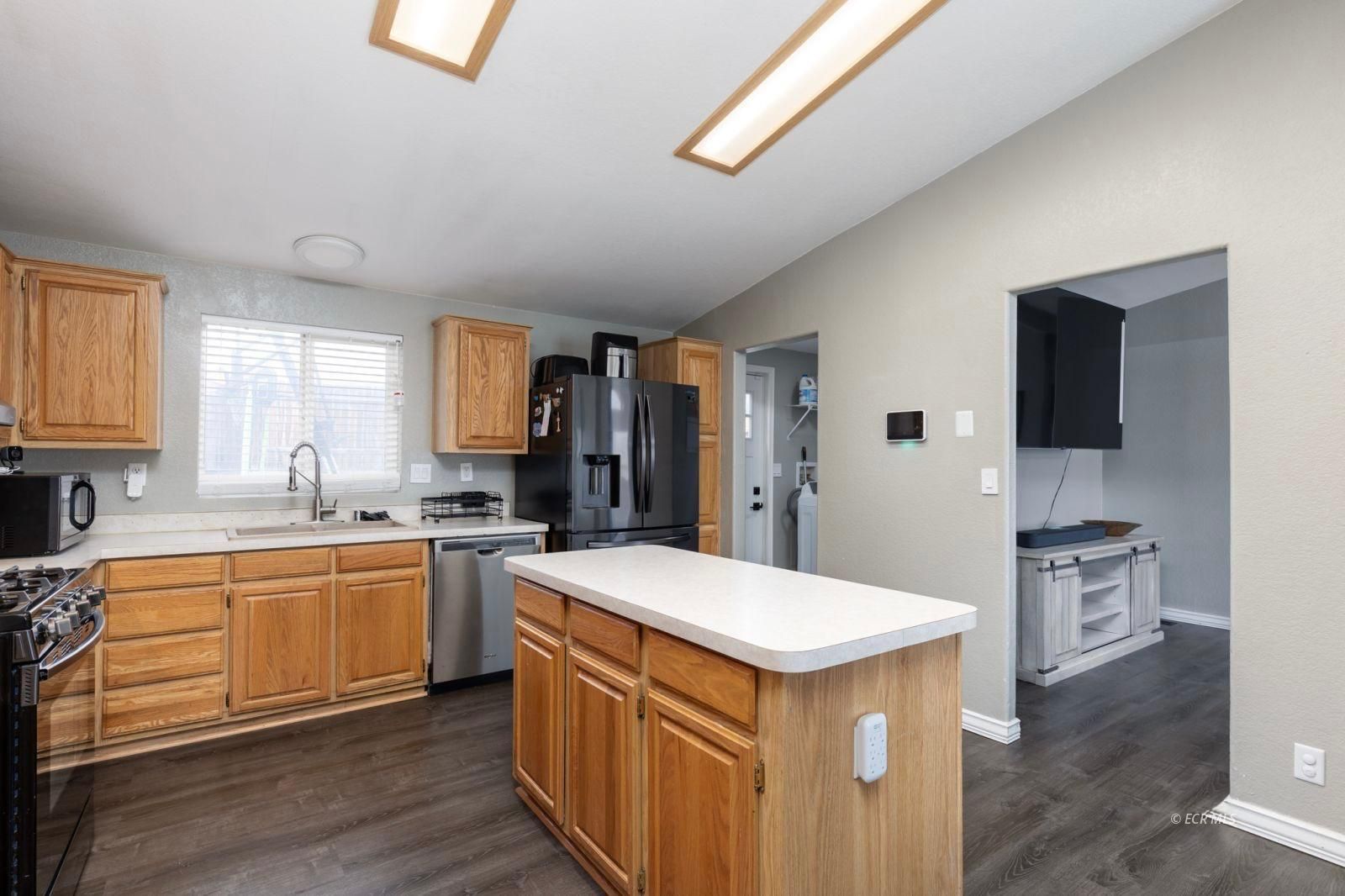 547 Cari Way Elko, NV 89801 - Photo 3 of 12