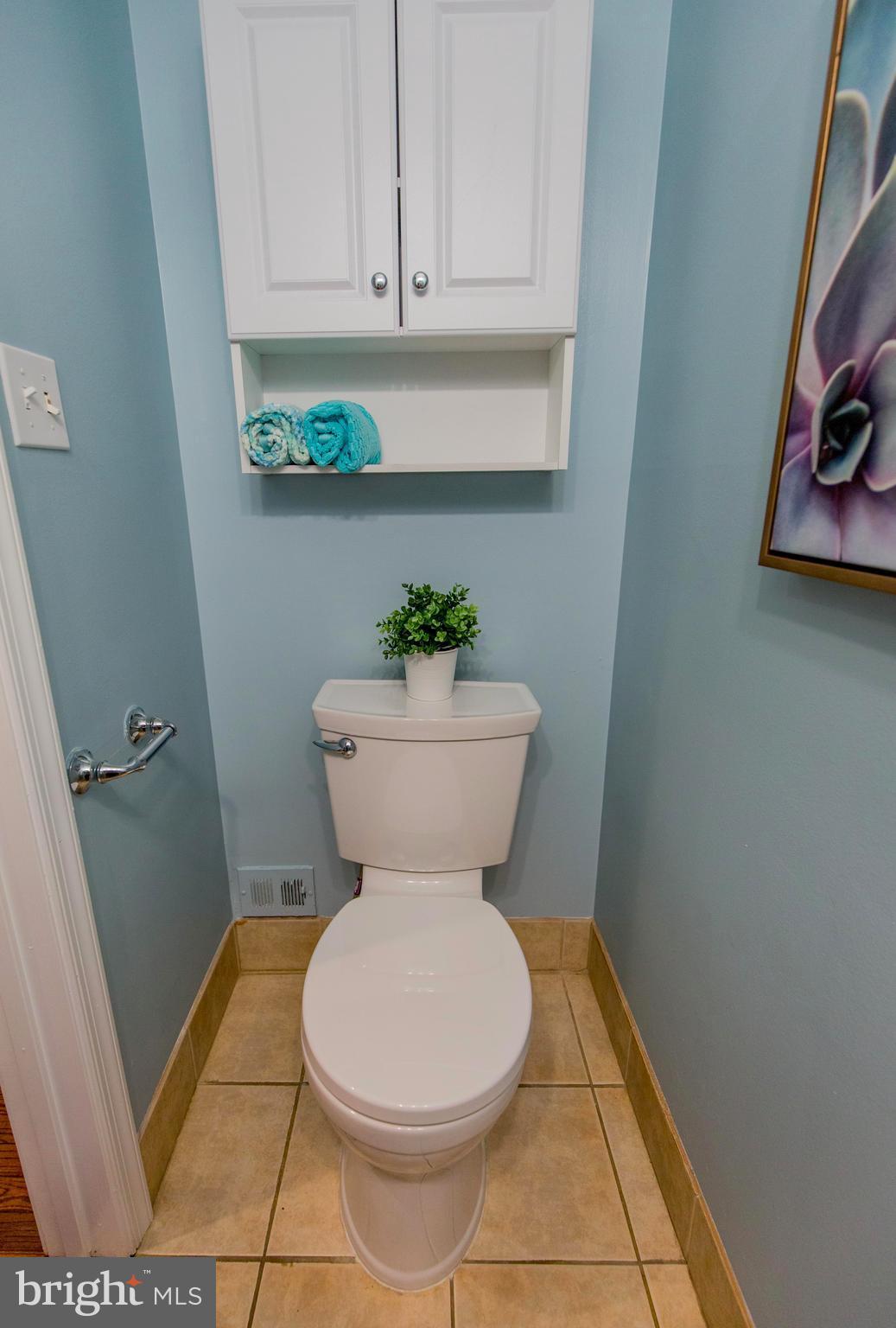 9252 Three Oaks Drive Silver Spring, MD 20901 - Photo 13 of 30 Bath