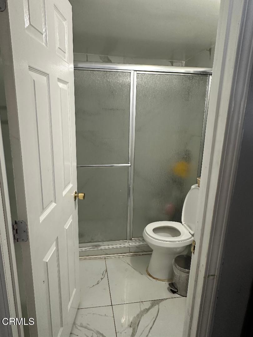 1906 Old Telegraph Road, Unit 15 Fillmore, CA 93015 - Photo 4 of 7 Bathroom