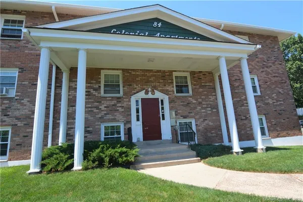 $1,300 | 84 Broad Street, Unit 101, Meriden, CT 06450