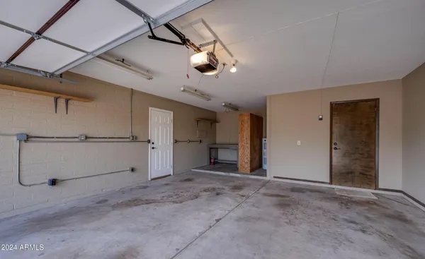 $2,500 | 2014 East Magdalena Drive, Tempe, AZ 85283