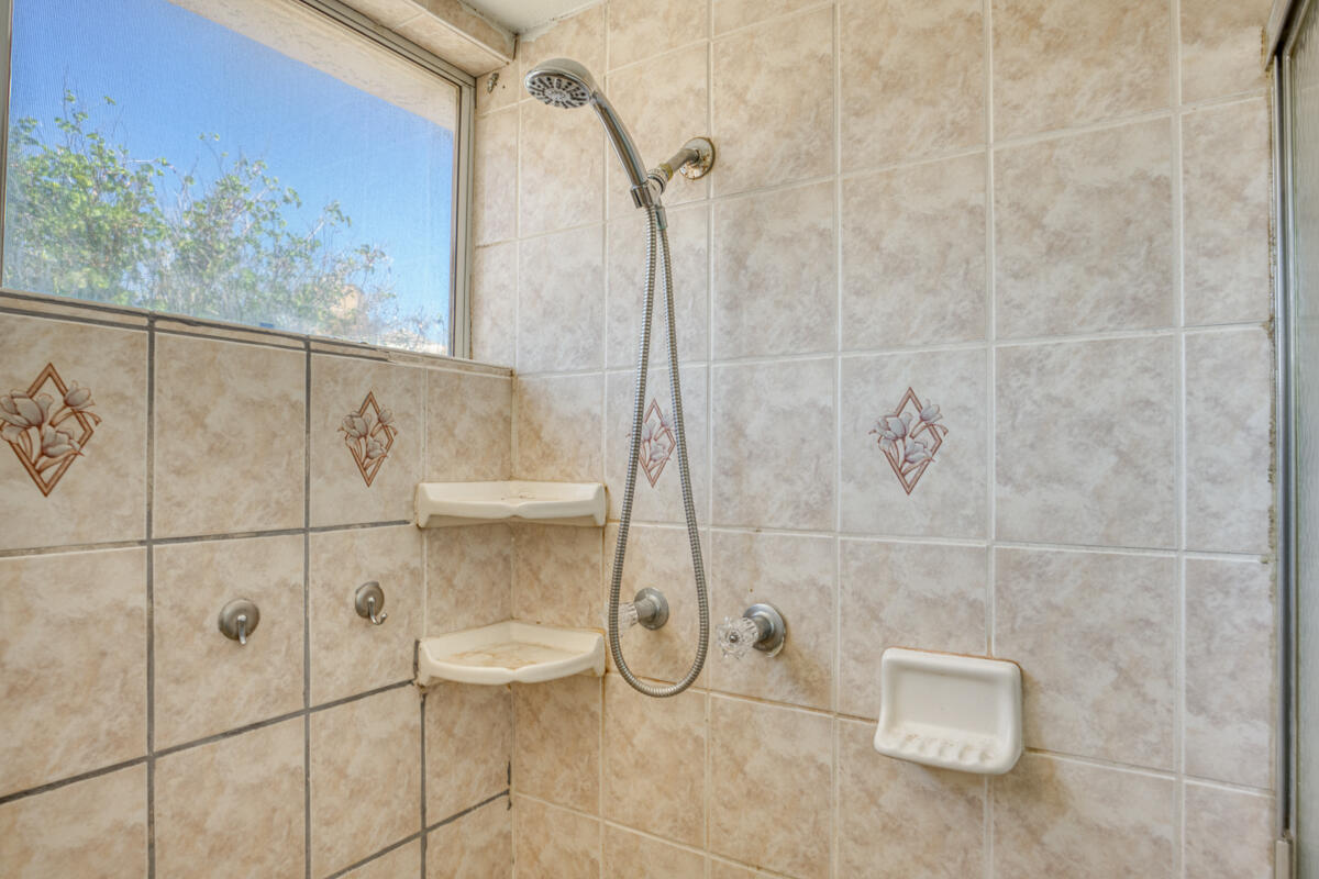 8588 Taft Court Yucca Valley, CA 92284 - Photo 16 of 29 33