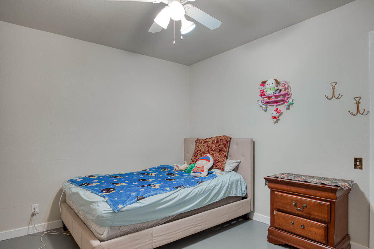 8588 Taft Court Yucca Valley, CA 92284 - Photo 20 of 29 40