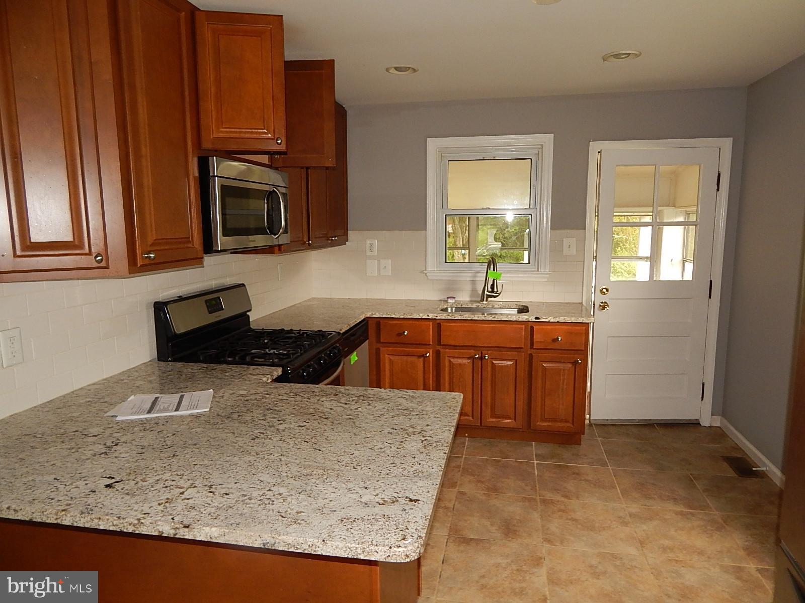520 Hawthorne Road Linthicum Heights, MD 21090 - Photo 17 of 72