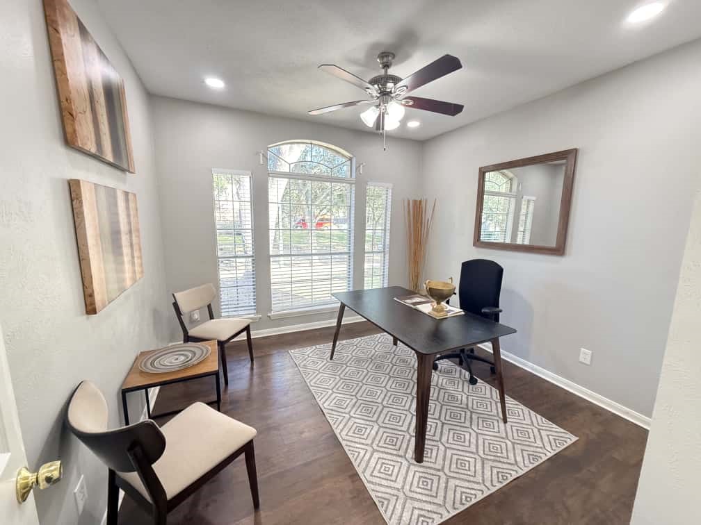 4410 Innsbrook Place Sugar Land, TX 77479 - Photo 7 of 15 a view of a livingroom with furniture and a window