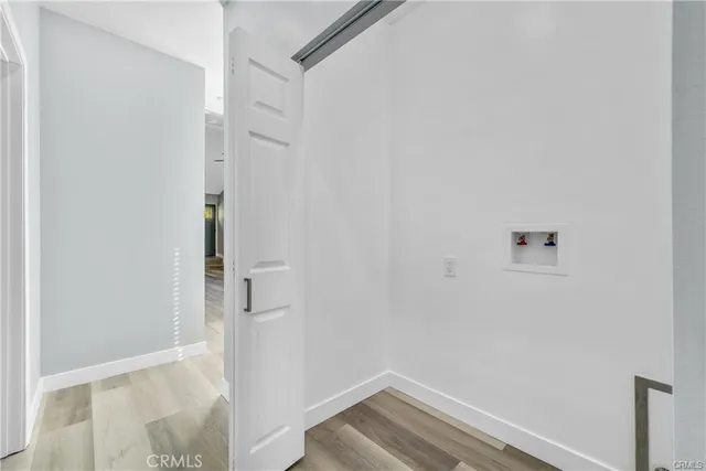 a view of utility room