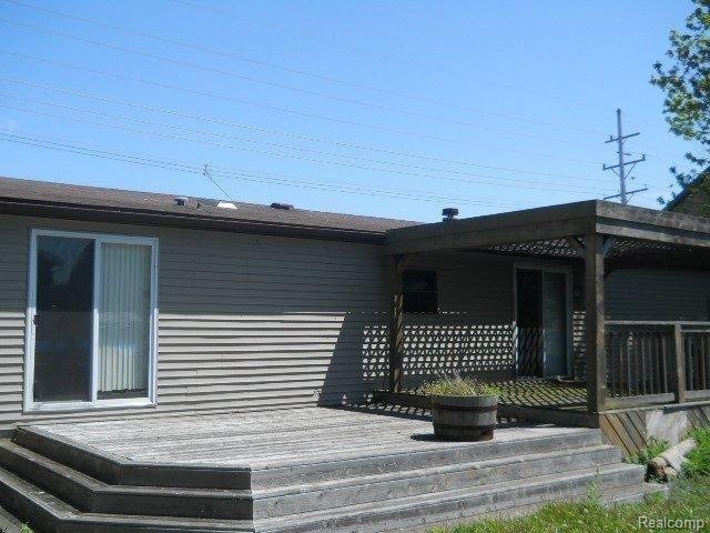 7267 Dyke Road Algonac, MI 48001 - Photo 2 of 3 5-14 004.jpg