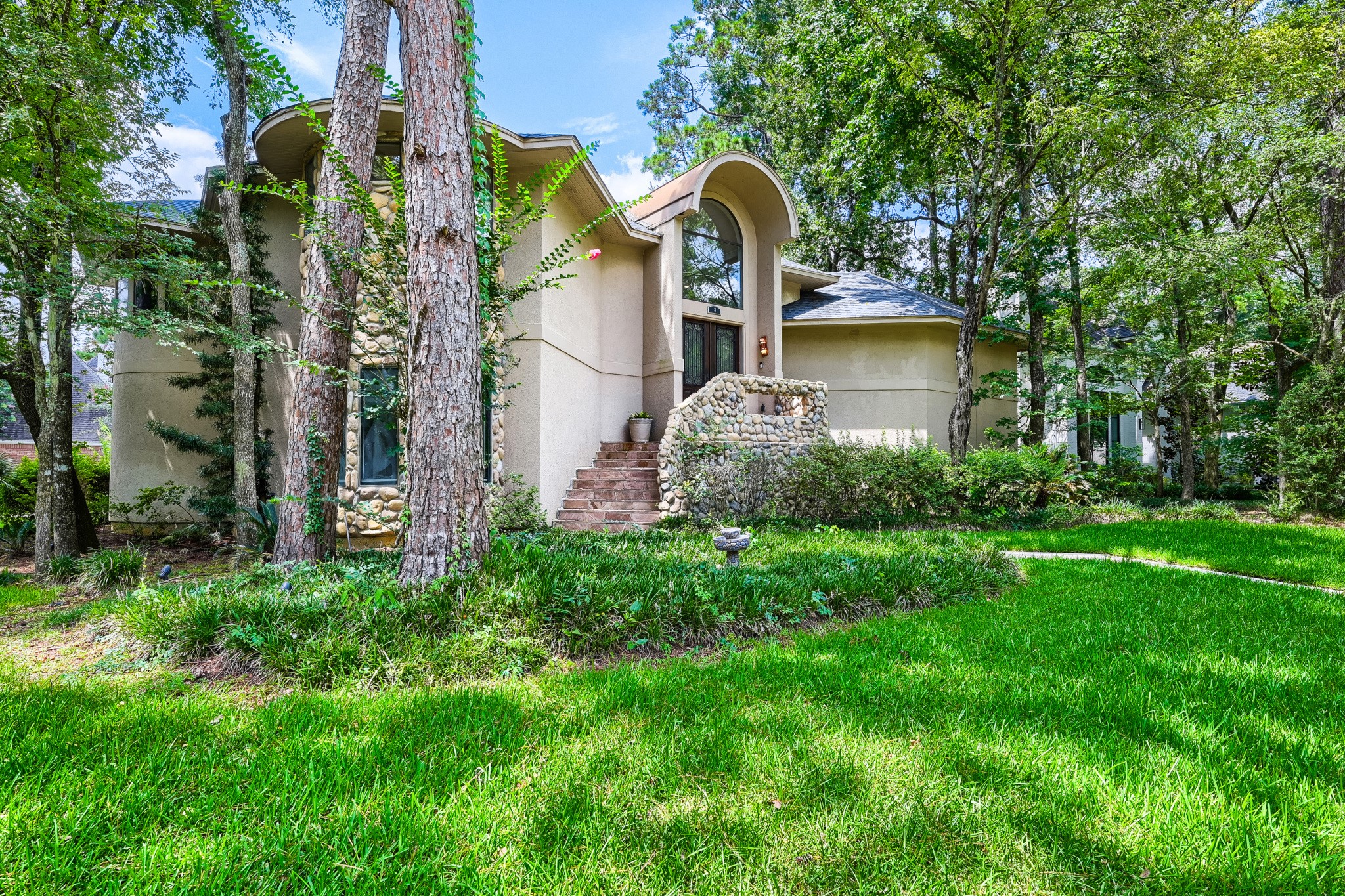 3 Hillside View Place Spring, TX 77381 - Photo 2 of 33