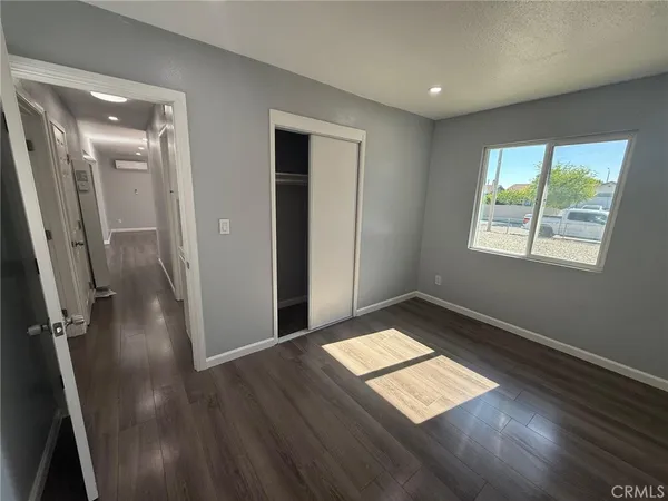 $2,700 | 43051 Yew Street, Lancaster, CA 93536