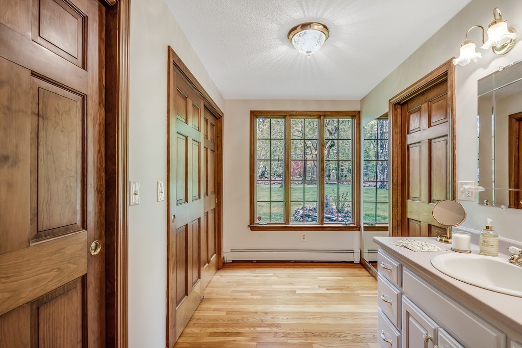 106 Newtown Road Acton, MA 01720 - Photo 12 of 29 Gallery Image 12