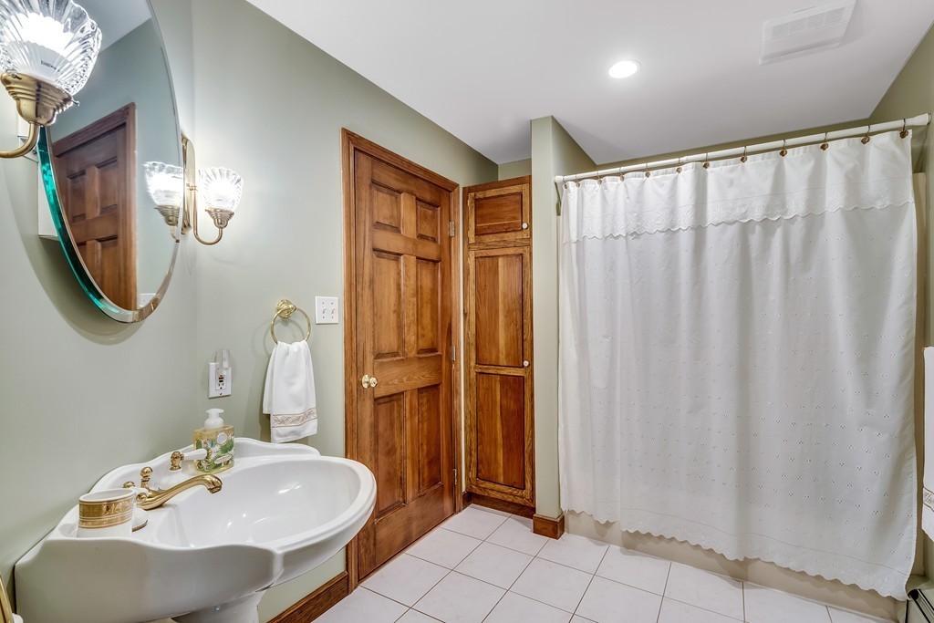 106 Newtown Road Acton, MA 01720 - Photo 13 of 29 Gallery Image 13