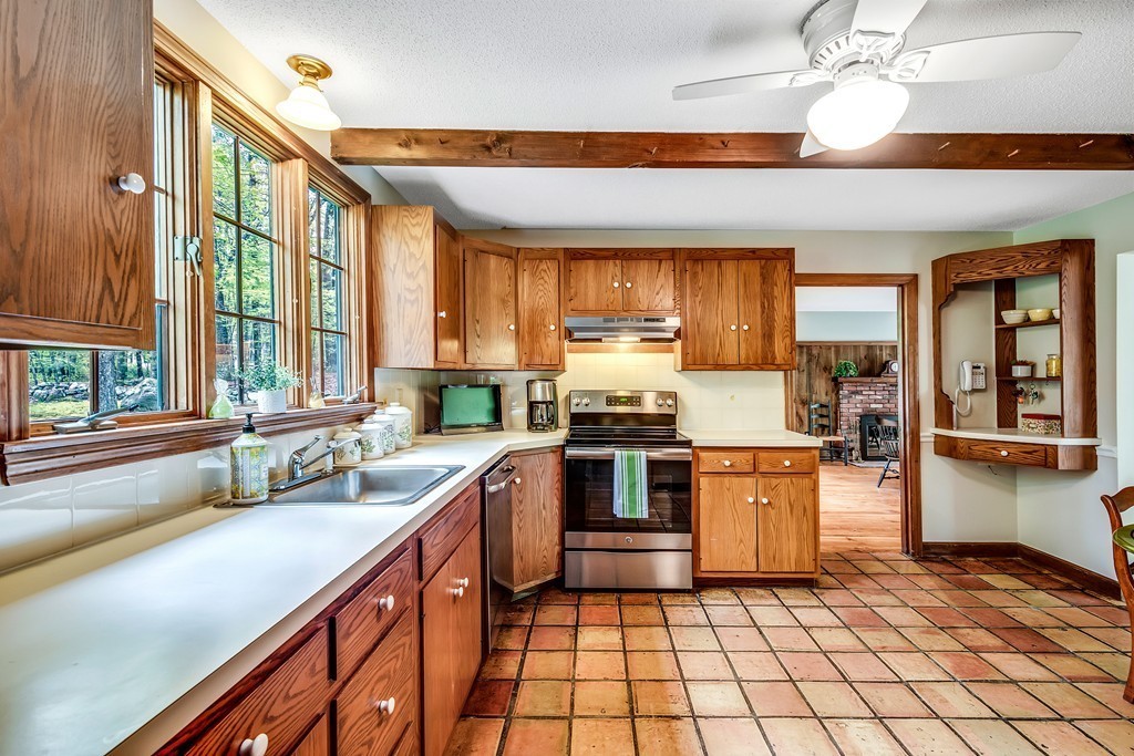 106 Newtown Road Acton, MA 01720 - Photo 7 of 29 Gallery Image 7