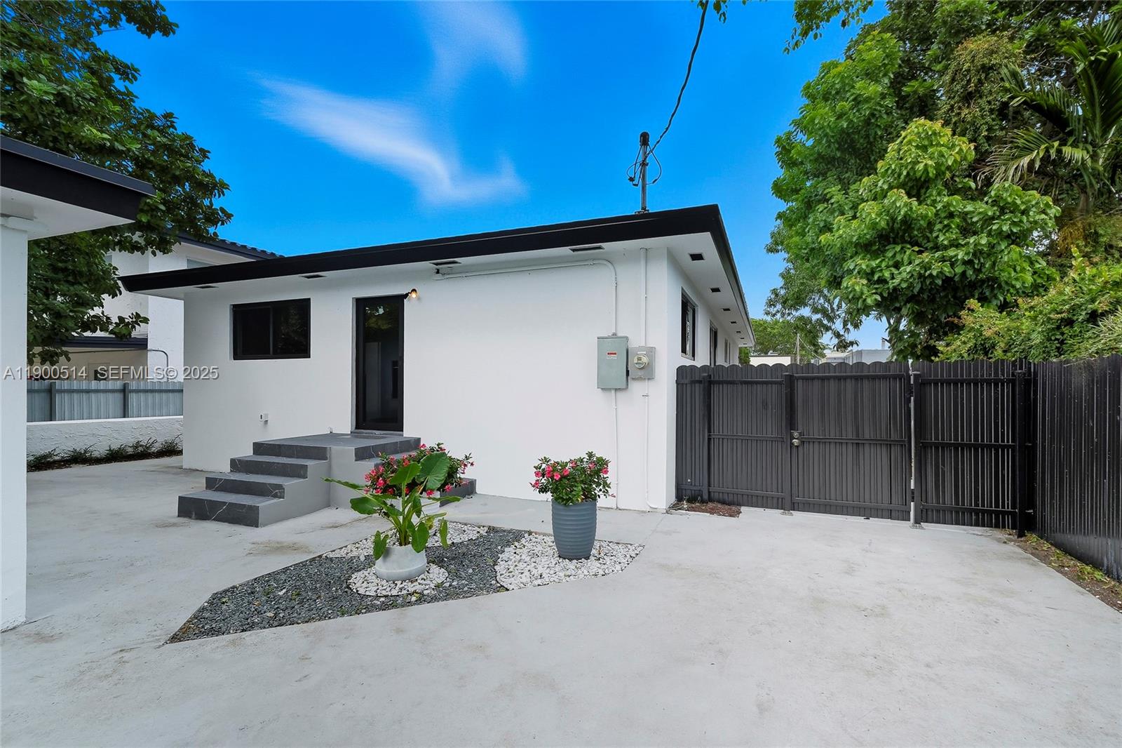 1720 Southwest 12th Street Miami, FL 33135 - Photo 37 of 51