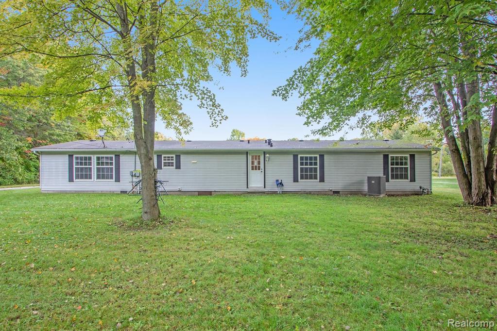 6615 Holland Road Algonac, MI 48001 - Photo 24 of 30