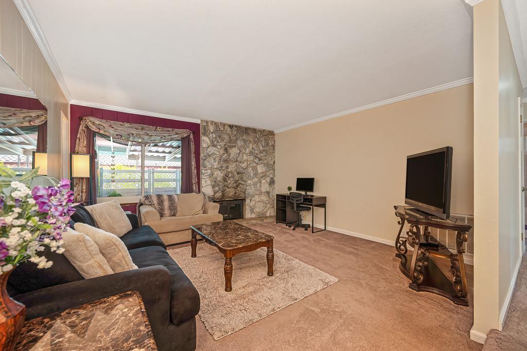 6447 Rexford Way Carmichael, CA 95608 - Photo 8 of 33