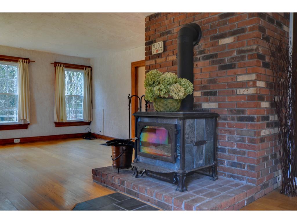 1370 Main Road Huntington, VT 05462 - Photo 4 of 36 Gallery Image 4
