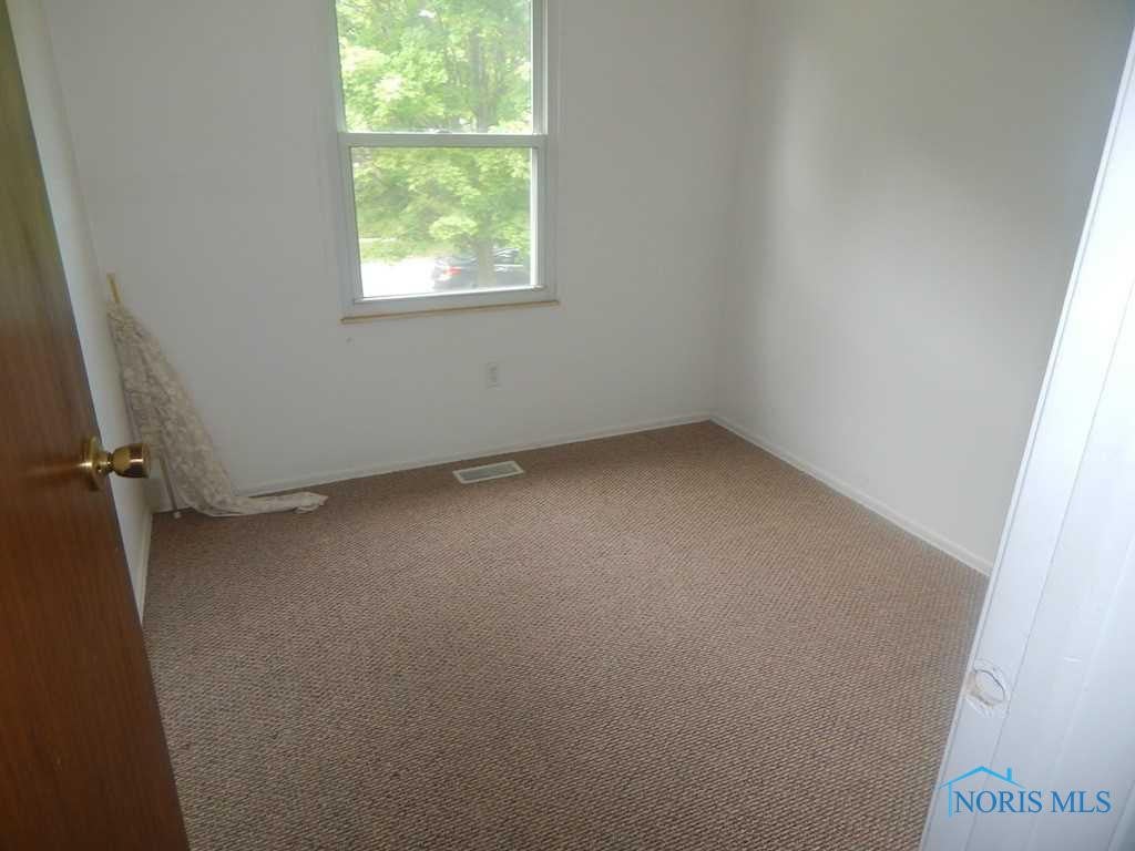 736 Southbriar Road Toledo, OH 43607 - Photo 8 of 9 Bedroom.