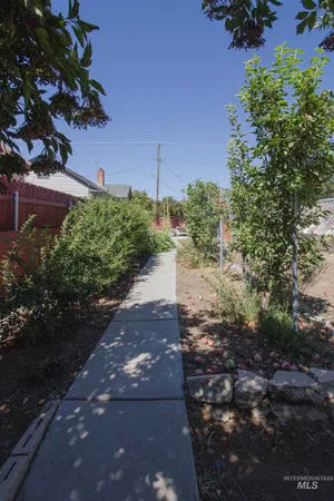 $265,000 | 161 Southeast 5th Avenue, Ontario, OR 97914