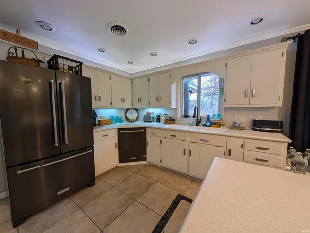 $349,900 | 13854 Kellys Lk Lane, Lawrenceville, IL 62439