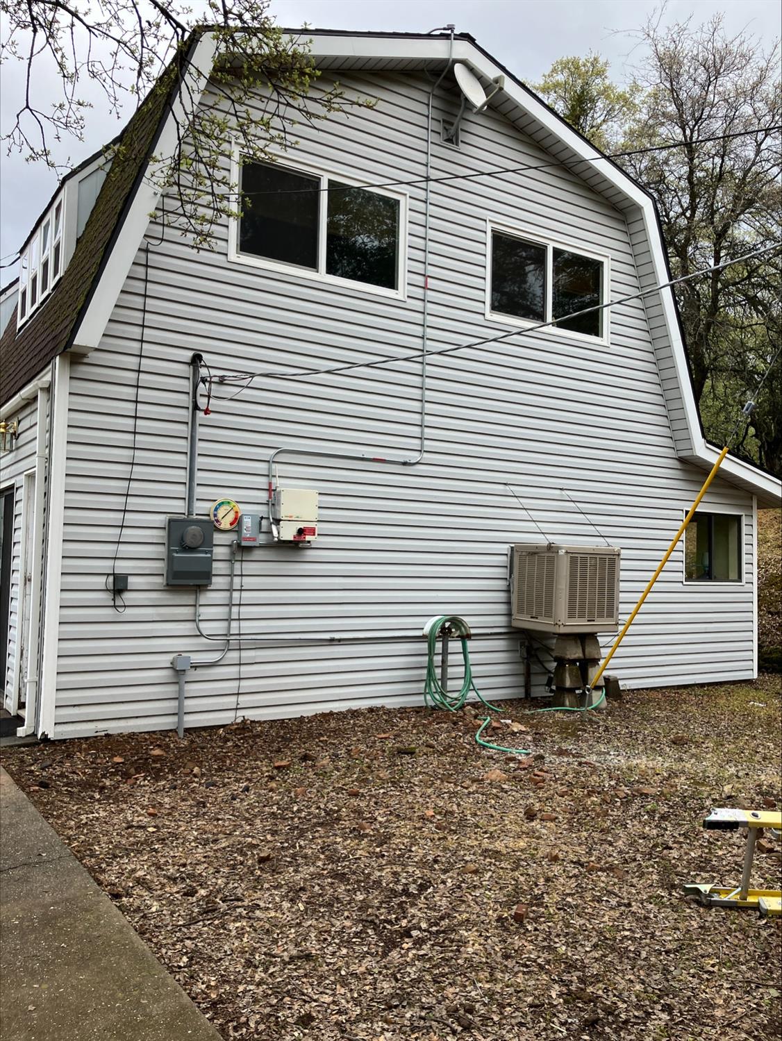 670 Stone House Road Auburn, CA 95603 - Photo 7 of 46 a view of a house with a yard