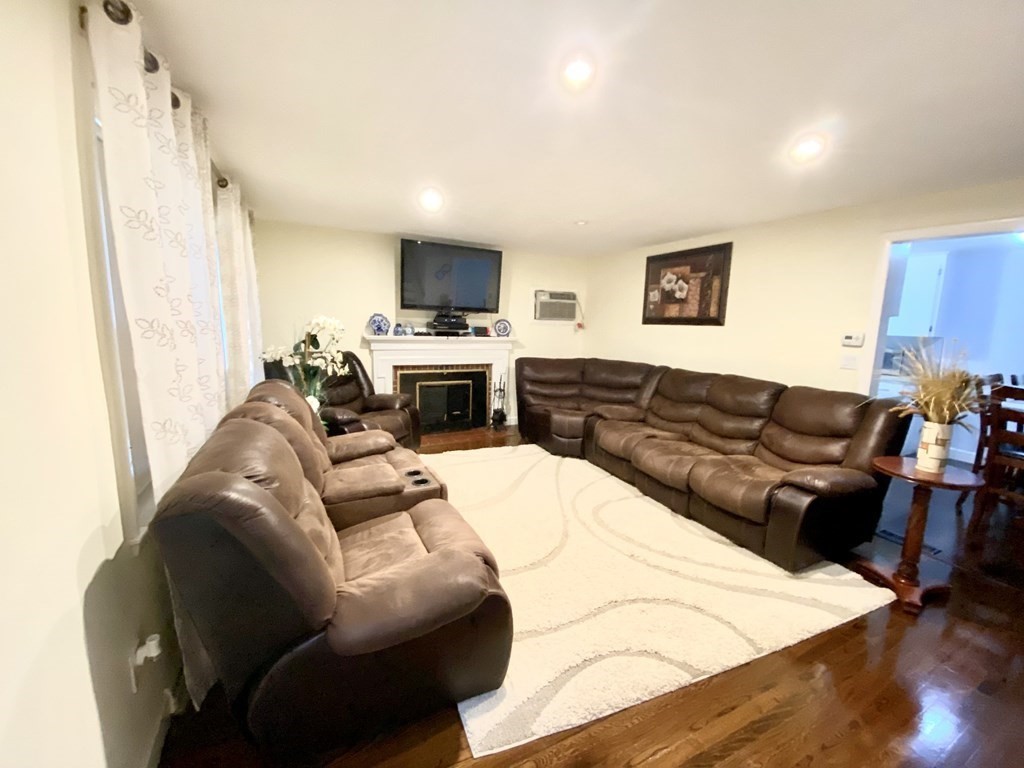 385 Farm Road Marlborough, MA 01752 - Photo 3 of 19 Gallery Image 3