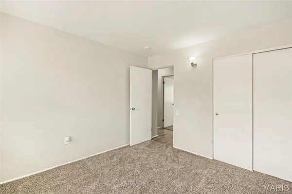 $174,900 | 1475 Nashua Drive, Florissant, MO 63033