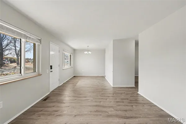 $174,900 | 1475 Nashua Drive, Florissant, MO 63033