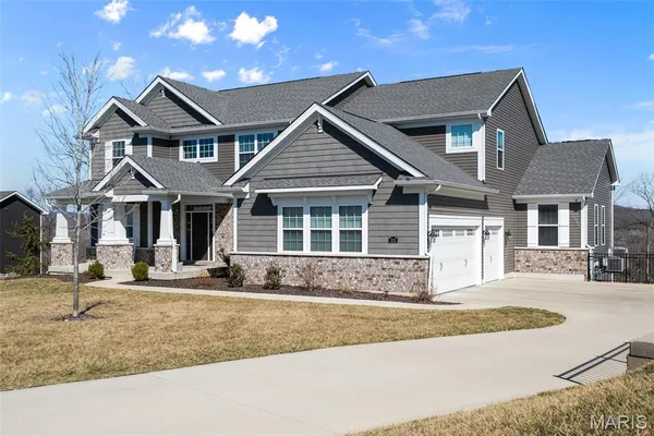 $999,900 | 320 Stonewall Drive, Eureka, MO 63025