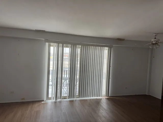 $1,400 | 1471 North Winslowe Drive, Unit 103, Palatine, IL 60074