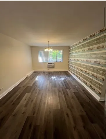 $1,400 | 1471 North Winslowe Drive, Unit 103, Palatine, IL 60074