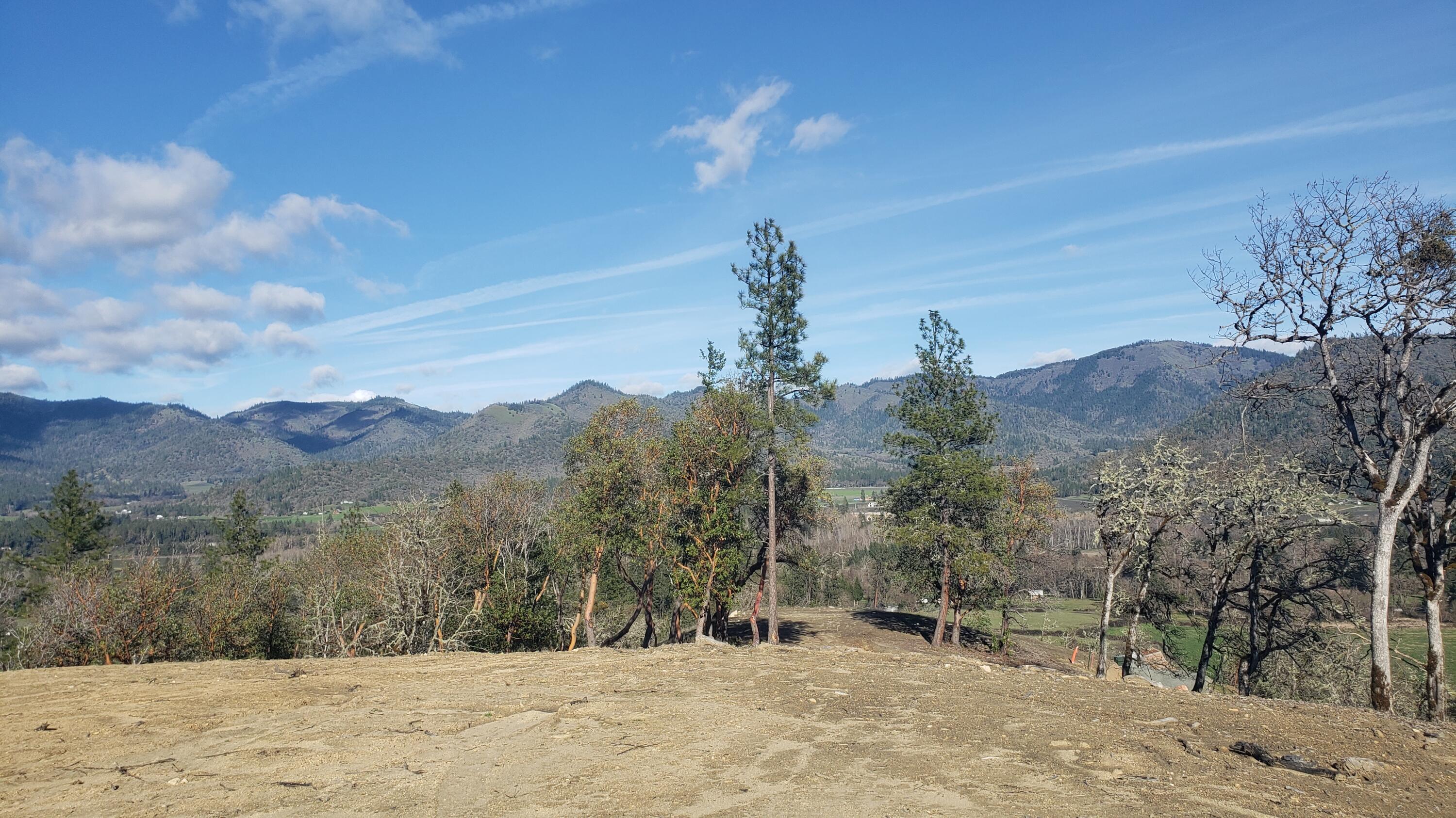 Messinger Road, Unit 700 Williams, OR 97544 - Photo 8 of 14 a view of outdoor space yard and mountain