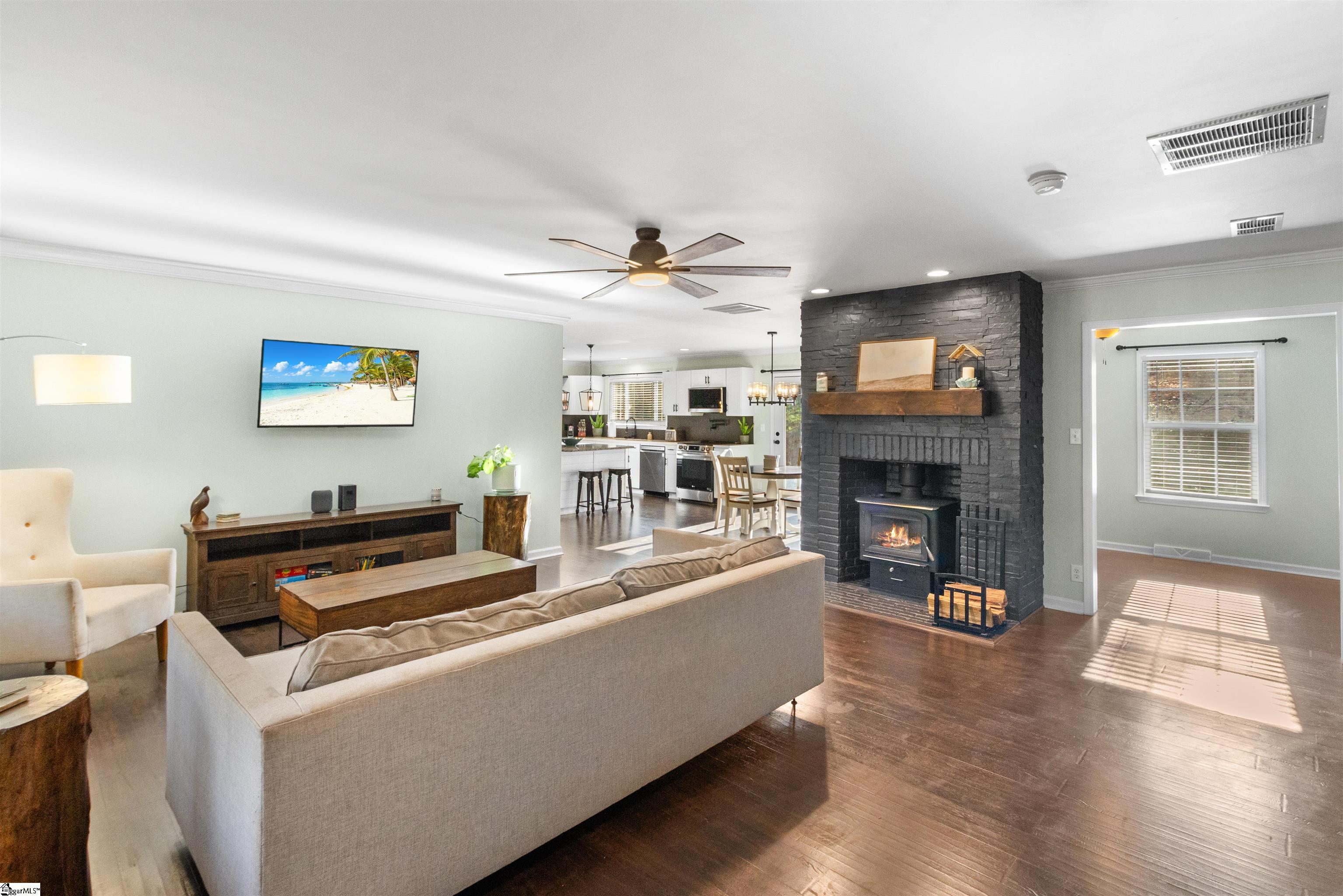 155 Looper Road Easley, SC 29640 - Photo 2 of 28