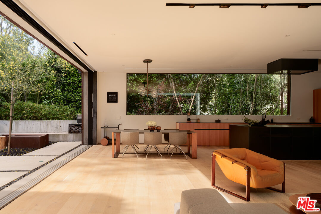 8050 Willow Glen Road Los Angeles, CA 90046 - Photo 4 of 27