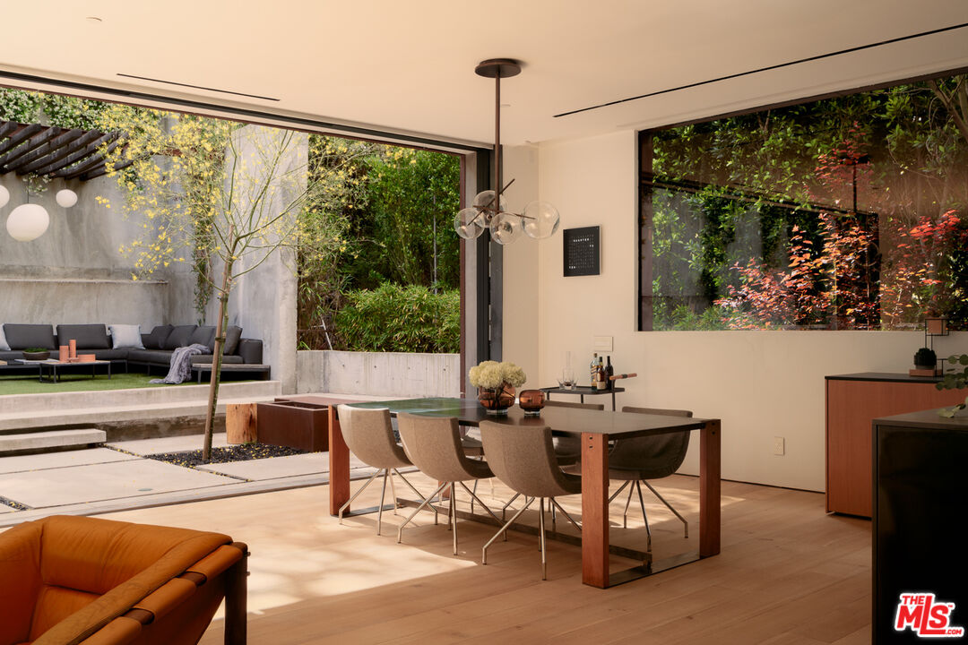 8050 Willow Glen Road Los Angeles, CA 90046 - Photo 9 of 27