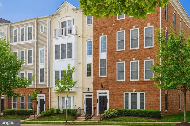 $470,000 | 14782 Potomac Branch Drive, Woodbridge, VA 22191