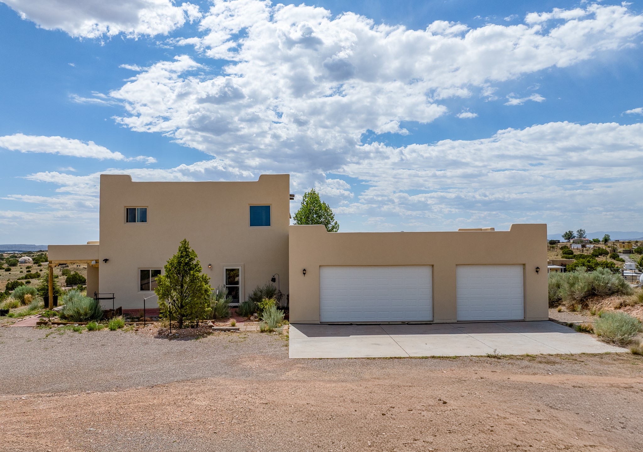 15 Deer Tank Road Santa Fe, NM 87508 - Photo 2 of 51