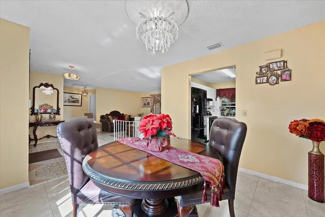 $550,000 | 1827 Pinehurst Drive, West Palm Beach, FL 33407